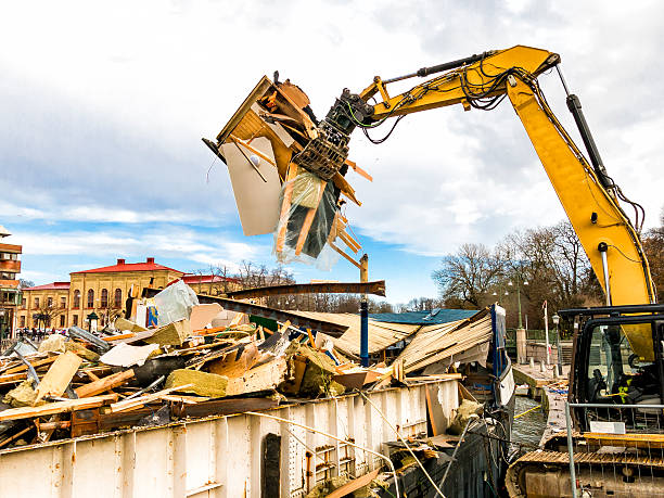 Best Construction Debris Removal  in Biloxi, MS